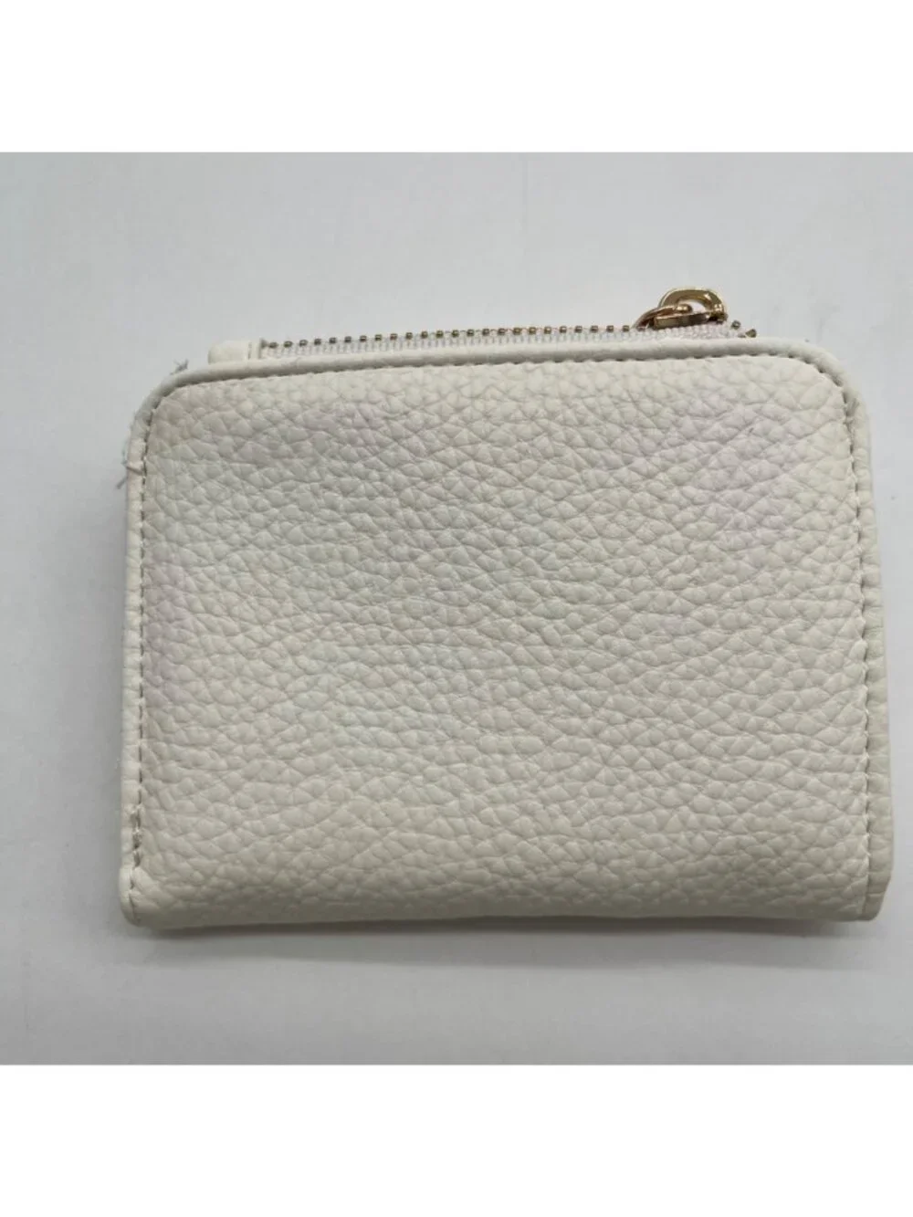 London Fog White Pebbled Faux Leather Wallet